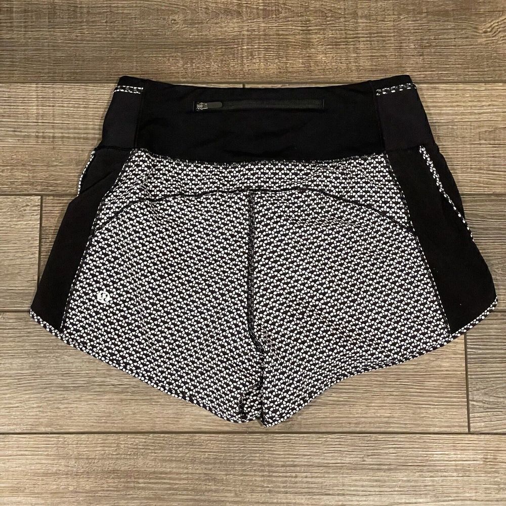 Lululemon Real Quick Perforated Shorts Monochromatic Black White Running Size 4 - Picture 8 of 14
